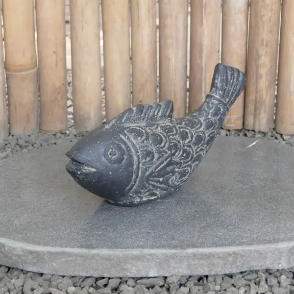 Product image 3 of the product “Fish, 28 cm L | Cast stone, handcrafted & coloured 28 cm”